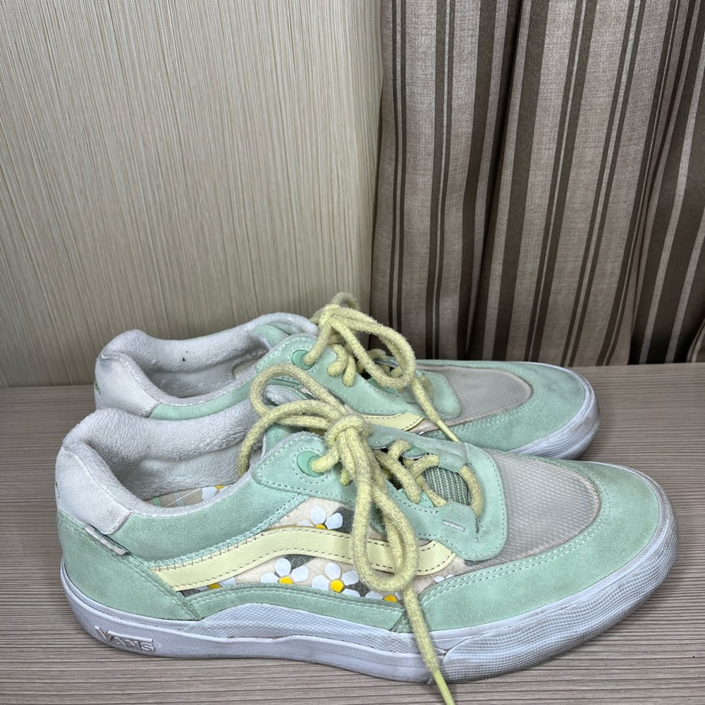 Vans Brighton shoes sneakers men size 11 floral print green leather upper